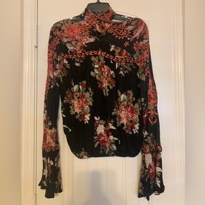 Free People Black Floral Print Long Bell Sleeve Blouse l Fit Med to Large NWOT